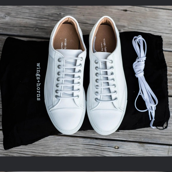 WINGS + HORNS CLASSIC LOW
$343.00
COLOR 
WHITE
Size 42 - Picture 4 of 17